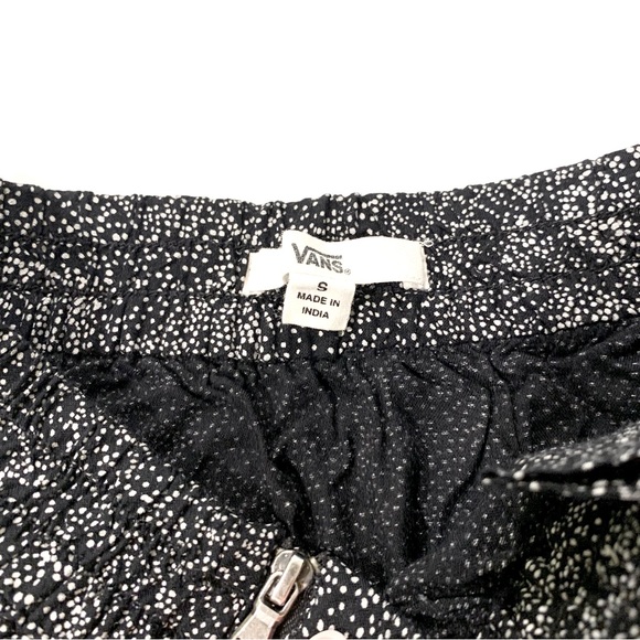 ✨ VANS ZIPPER SKIRT ✨ - Picture 3 of 4